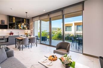 The Norm Collection Door'a 5*