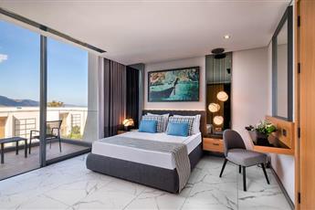 The Norm Collection Door'a 5*