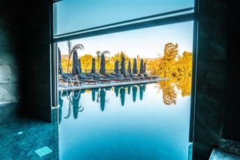 The Norm Collection Door'a
