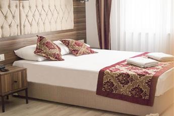 The Reina Hotel