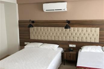 The Reina Hotel