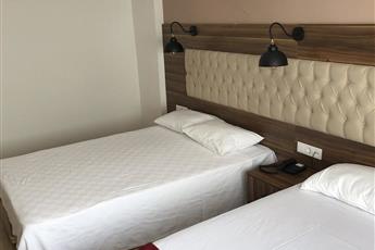 The Reina Hotel