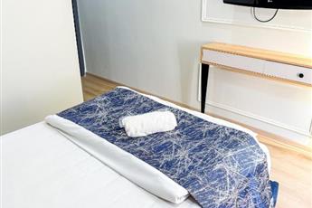 The Reina Hotel