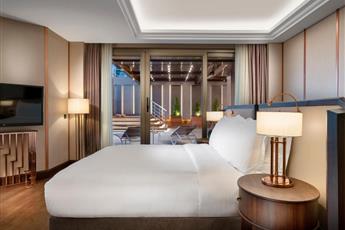 The Ritz-Carlton, Istanbul 5*