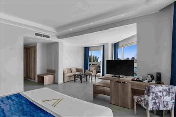 The V Luxury Resort Sahl Hasheesh 5*