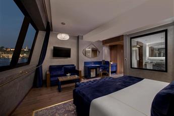 The Wings Hotels Karakoy 4*