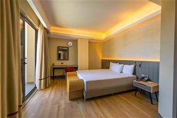 The X Belek