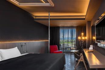 The X Belek