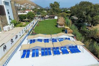 Tiana Beach Resort 4*
