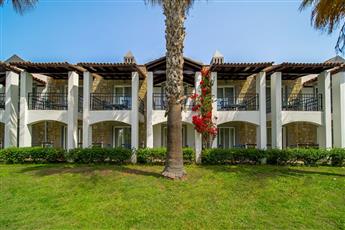 Tiana Beach Resort 4*