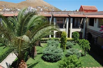 Tiana Beach Resort 4*