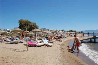 Tiana Beach Resort 4*