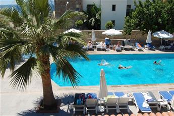 Tiana Beach Resort 4*