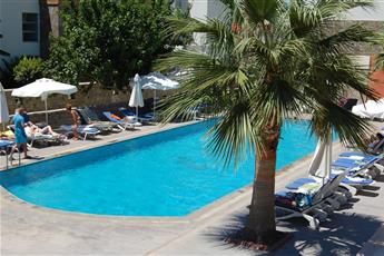 Tiana Beach Resort 4*