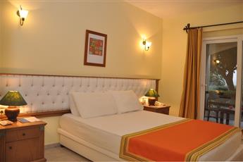Tiana Beach Resort 4*