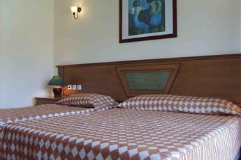 Tiana Beach Resort 4*