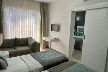 Tiana Beach Resort