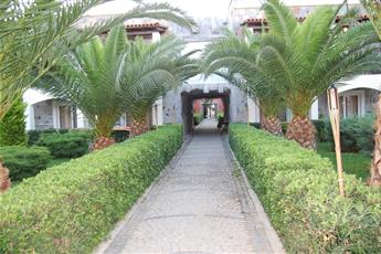 Tiana Beach Resort