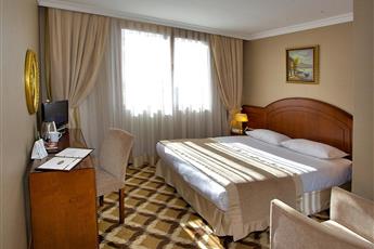 Tilia Hotel