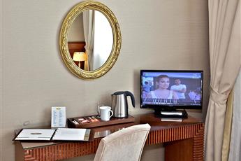 Tilia Hotel