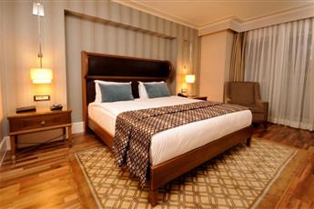 Titanic City Taksim 4*