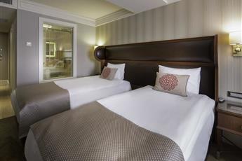 Titanic Comfort Sisli 3*