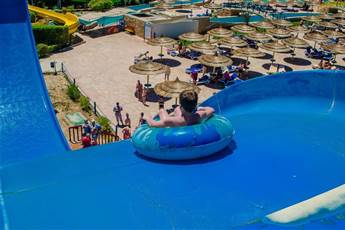 Titanic Palace & Aqua Park 5*