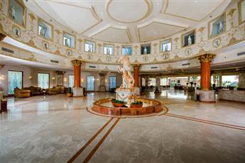 Titanic Palace & Aqua Park 5*