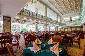 Titanic Palace & Aqua Park 5*