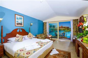 Titanic Palace & Aqua Park 5*