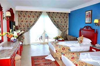 Titanic Palace & Aqua Park 5*