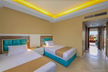 Titanic Resort & Aqua Park 4* Titanic Resort & Aqua Park 4*
