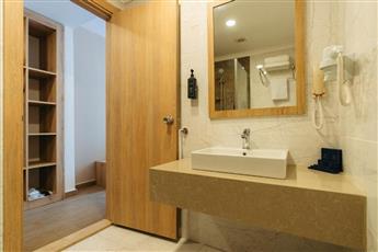 Tolenza Hotels  (ex HEDEF KLEOPATRA HOTEL)