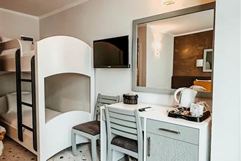 Tonoz Beach Hotel 3*