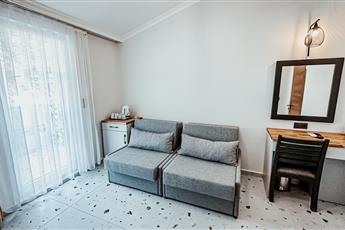 Tonoz Beach Hotel 3*