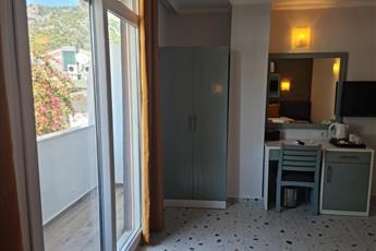 Tonoz Beach Hotel