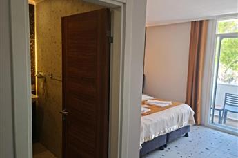 Tonoz Beach Hotel