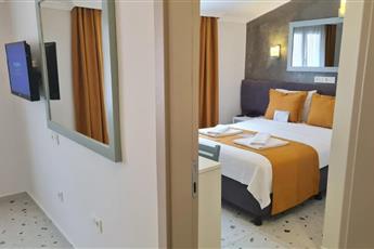 Tonoz Beach Hotel