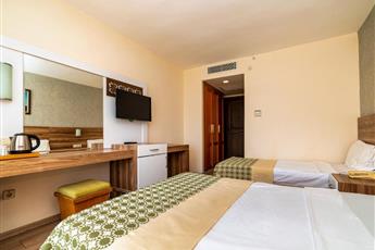 Transatlantik Beach Hotel 5*