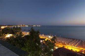 Trendy Side Beach Hotel - Adults Only 16+