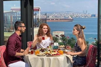 Tria Hotel Istanbul 4*