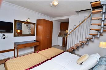 Tropic Beach Club Side Hotel 4*