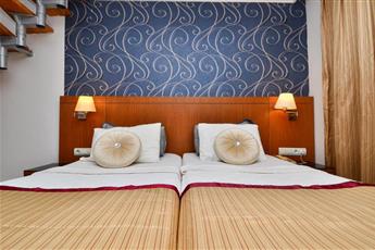 Tropic Beach Club Side Hotel 4*