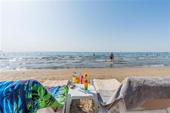 Tropic Beach Club Side Hotel 4*