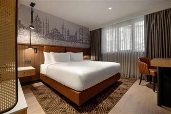 Tryp by Wyndham Istanbul Beyoglu 5*