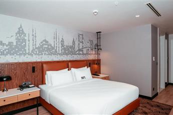 Tryp by Wyndham Istanbul Beyoglu 5*