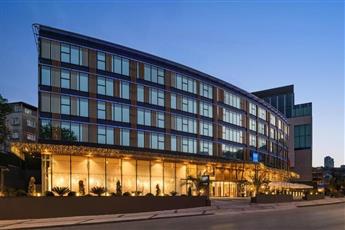 TRYP by Wyndham Istanbul Dolapdere 5*