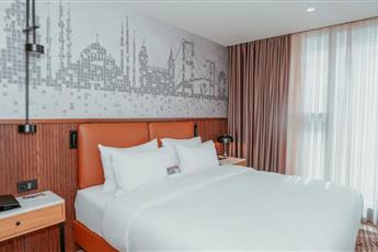 TRYP by Wyndham Istanbul Dolapdere 5*