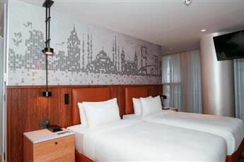 TRYP by Wyndham Istanbul Dolapdere 5*
