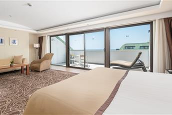 TUI Blue Side 5* Adults Only 16+